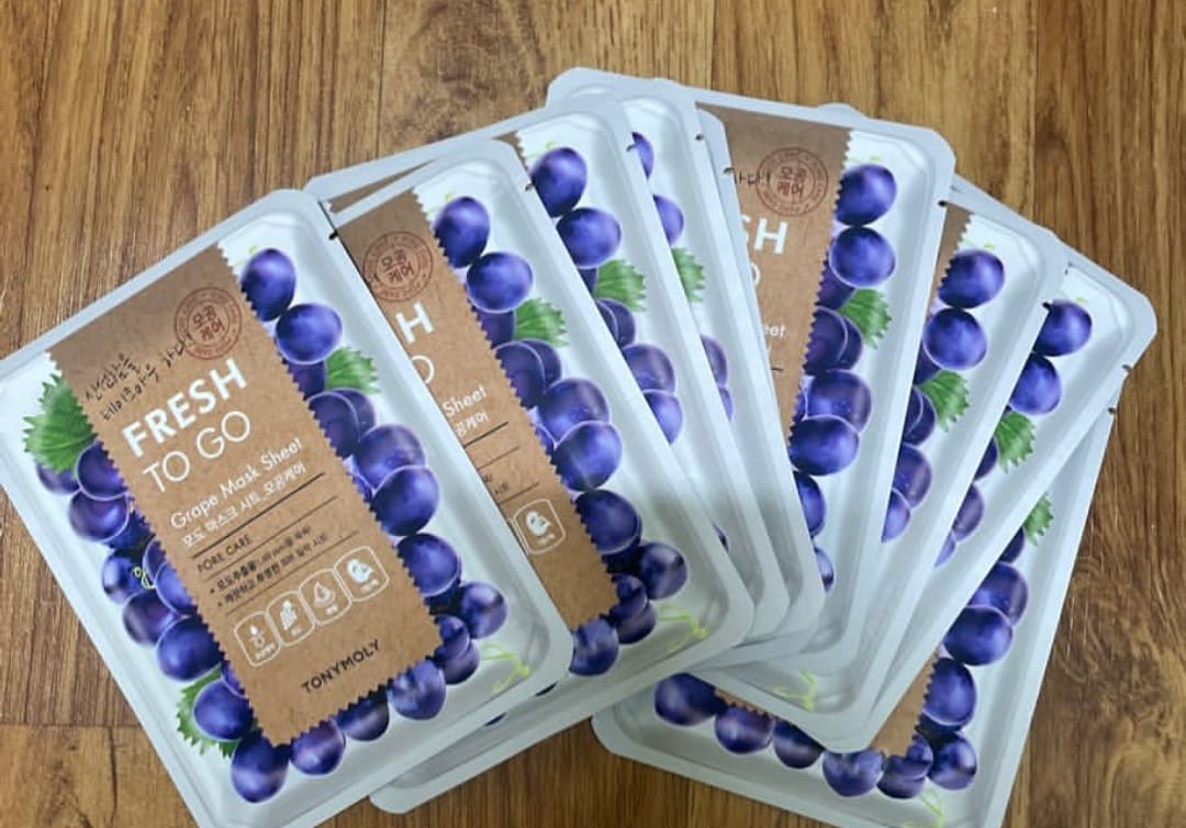 TONYMOLY Fresh To Go Grape Extract Radiance Sheet Mask